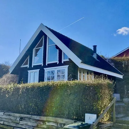 Reizendes-balkenhaus-mit-uriger-atmosphaere Feriehus *