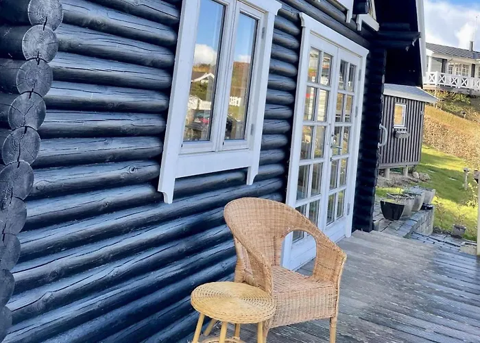 Reizendes-balkenhaus-mit-uriger-atmosphaere *